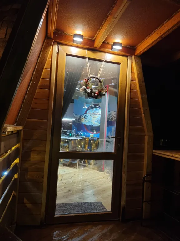 Уникальный двухкупольный дом-бунгало