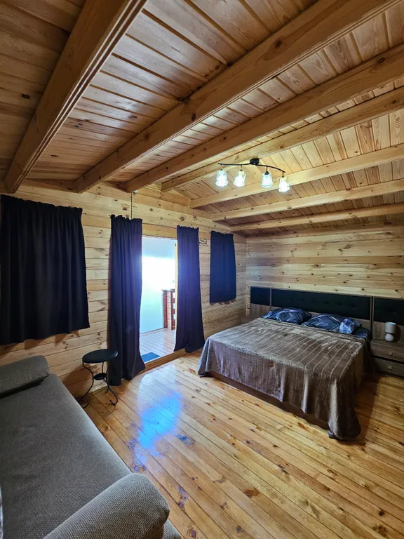 Коттедж Эко домик с парковкой рядом с горной рекой — Гагра