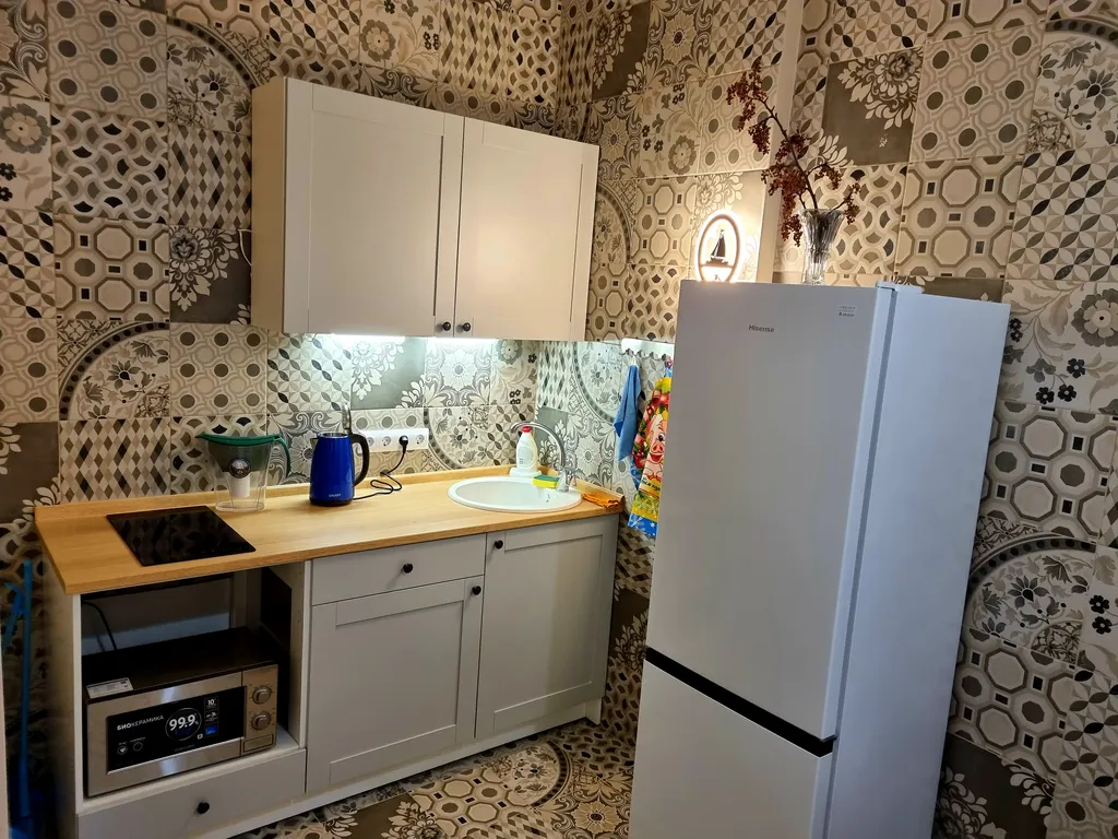 Современная стильная квартира у моря с видом на горы