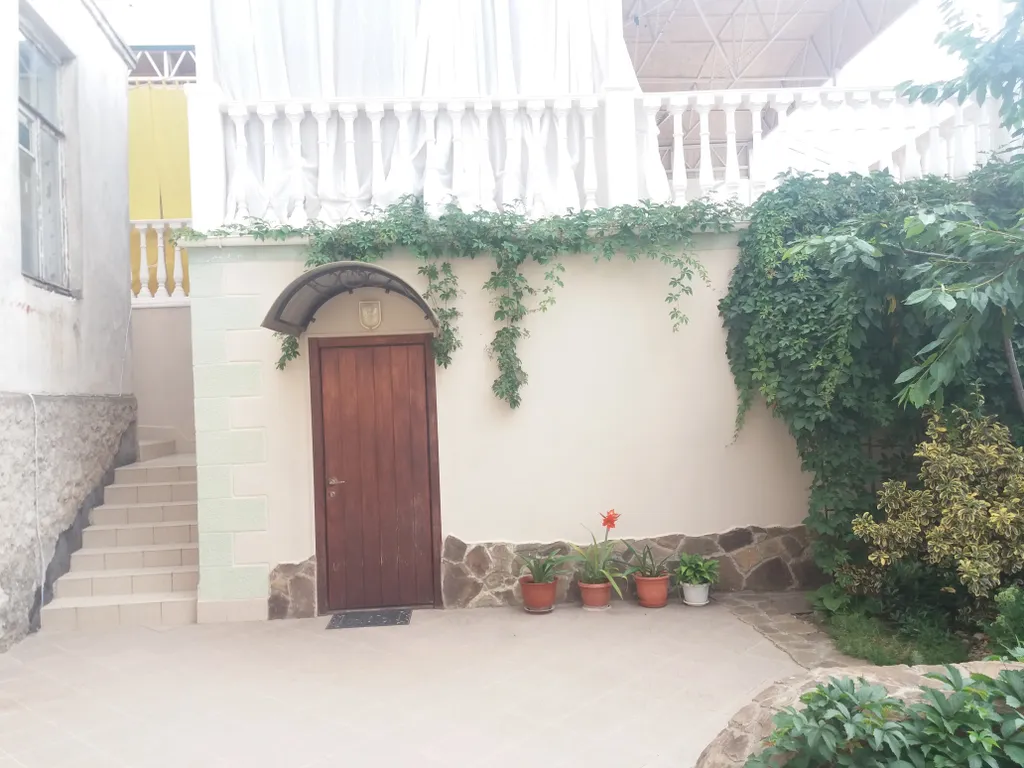 Дом с террасой у моря