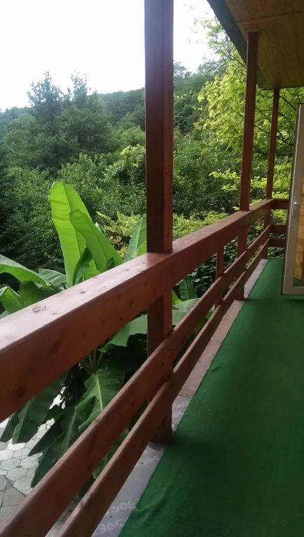 Домик с видом на горы