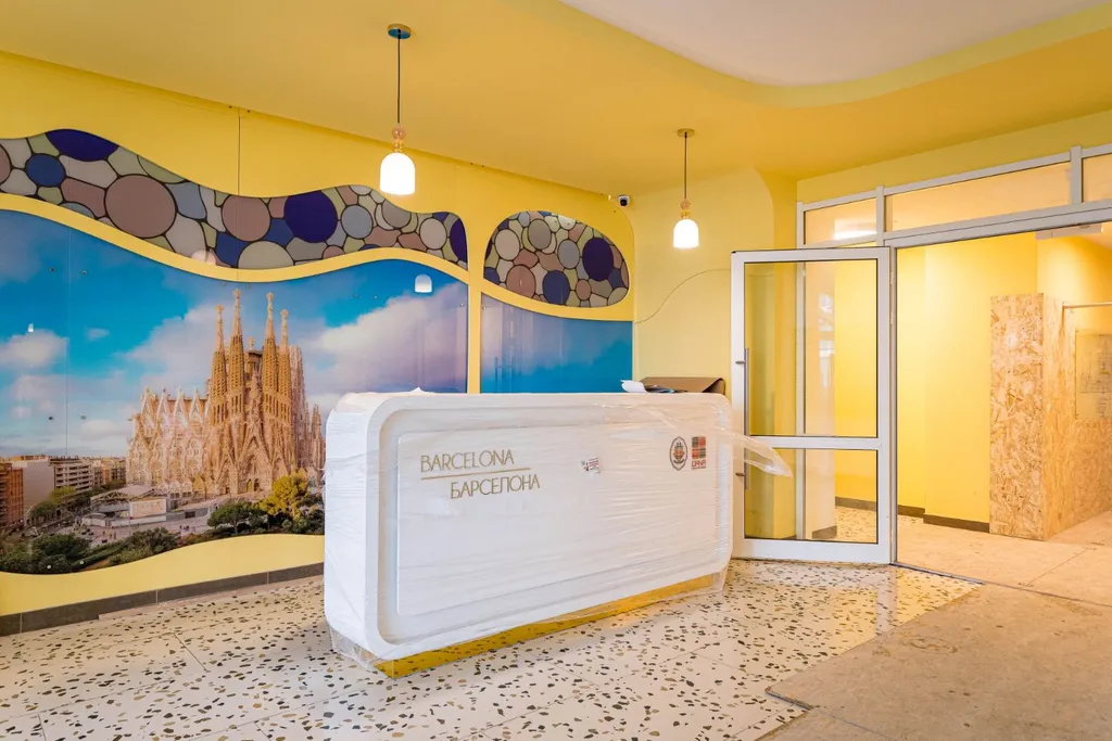 Студия с новым ремонтом (метро 5 минут пешком)