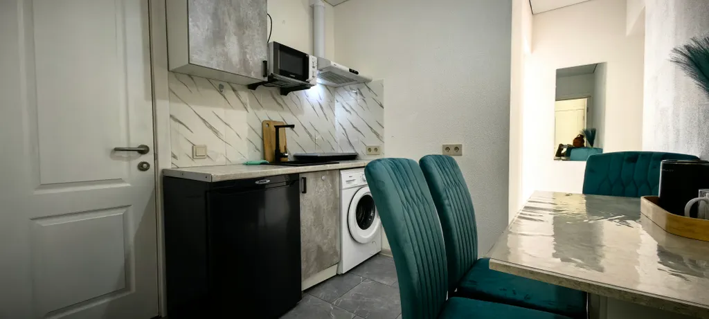 Квартира Двухкомнатные апарты с изолированными комнатами/кухня/стиралка/балконы — Судак