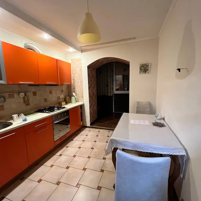 Прекрасная квартира, центр, парковка