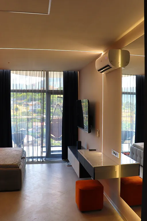 Апартаменты с видом на горы и море