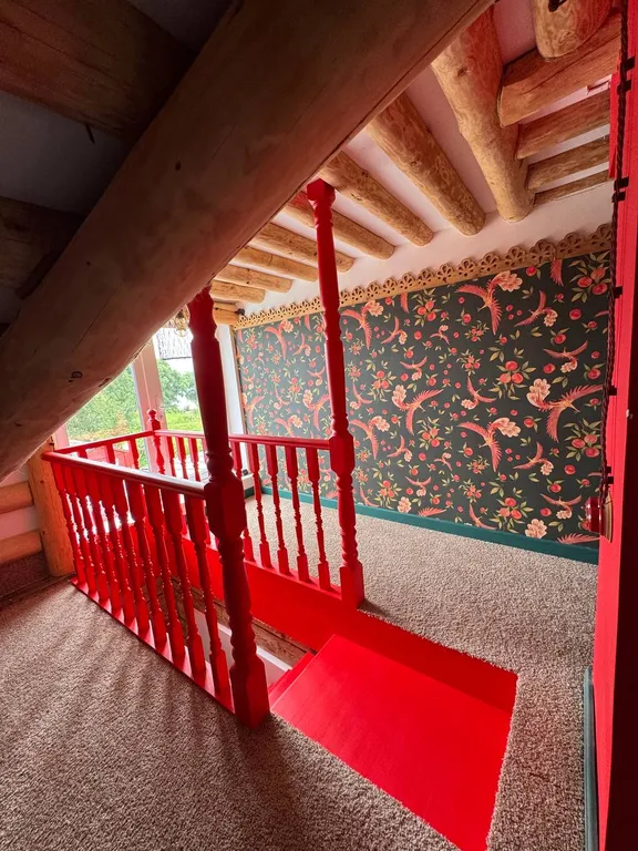 Светлица с мансардой