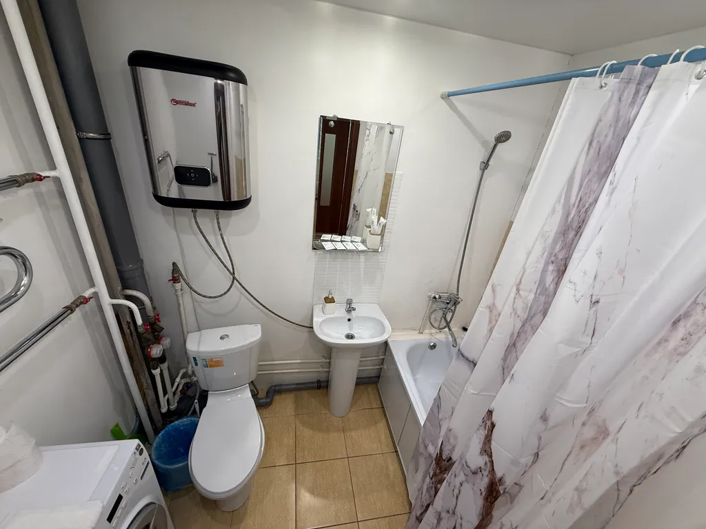 "В Гости!" на Запорожской 53 (1к квартира рядом с БЦ "Сити")