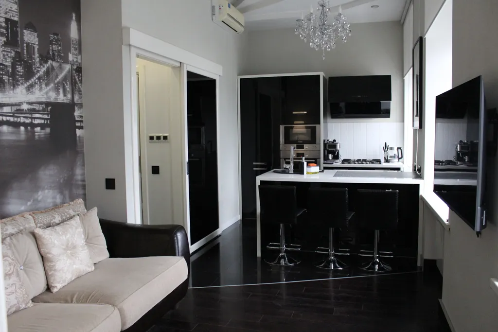 Дизайнерская квартира в центре с видом на храм