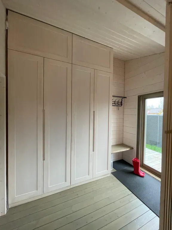 Коттедж Дом с летним бассейном (4 спальни) — Дубна