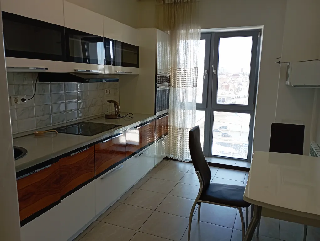 Уютная квартира в центре в 50 м от метро Суконная слобода — аренда посуточно в Казань