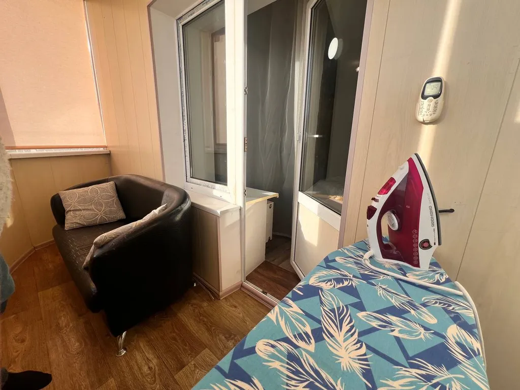 Квартира Уютная светлая студия, центр, ТЦ Вояж, парковка, кафе, аквапарк источник — Тюмень