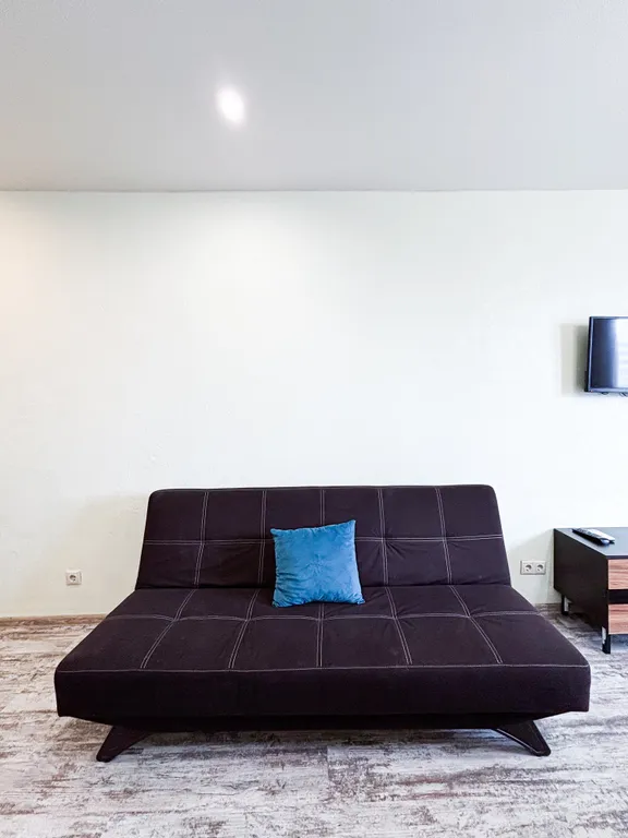 Студия возле ТЦ Мега