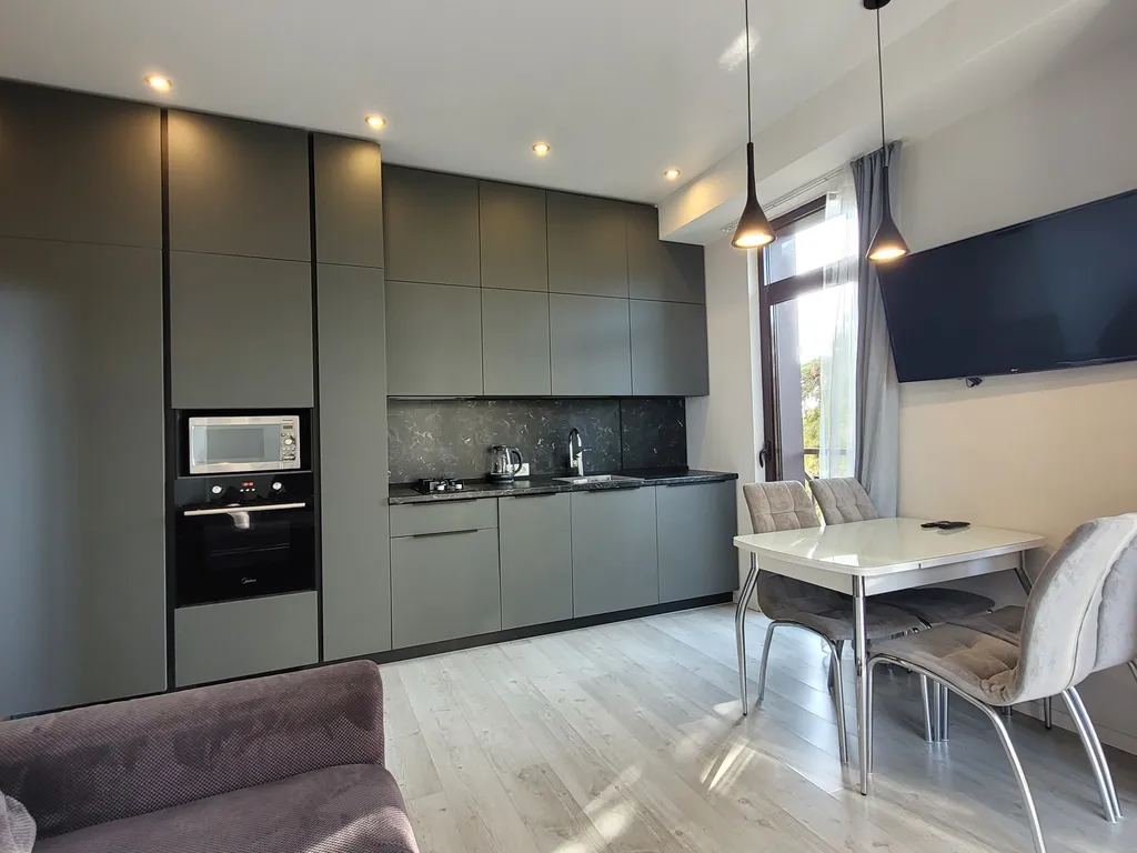 Квартира с панорамными окнами в 5 минутах до моря — аренда посуточно в Адлер