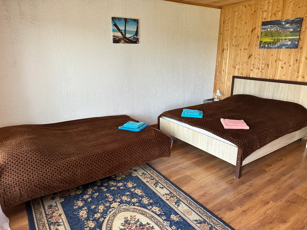 Уютный дом на территории частого обьекта