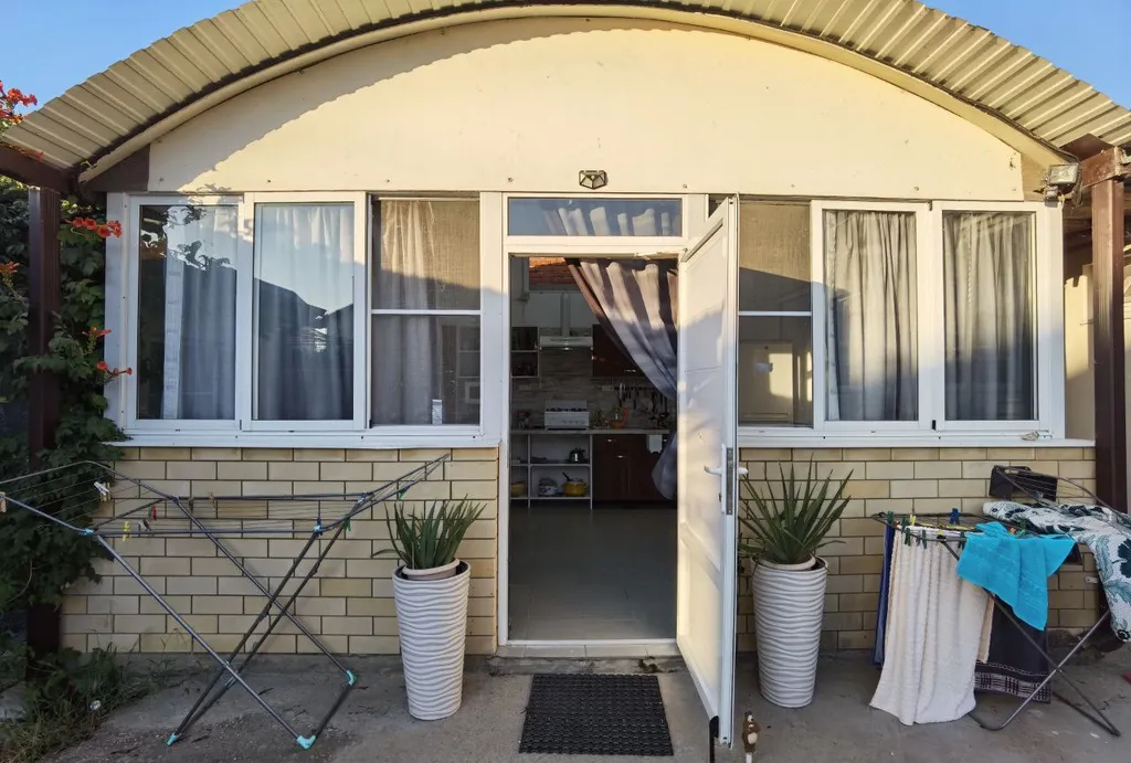 Уютная комната в частном доме у моря, удобства в номере