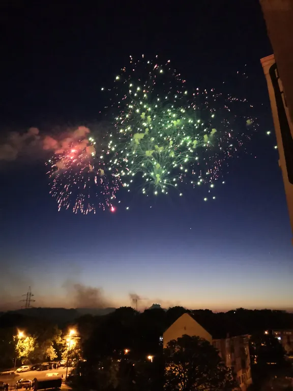 Geometry - просторная квартира с панорамным видом на реку в центре