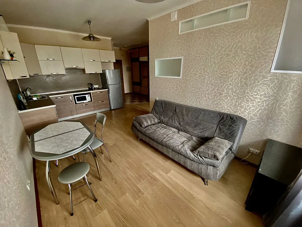 Sutki Rent с видом на Смольный собор