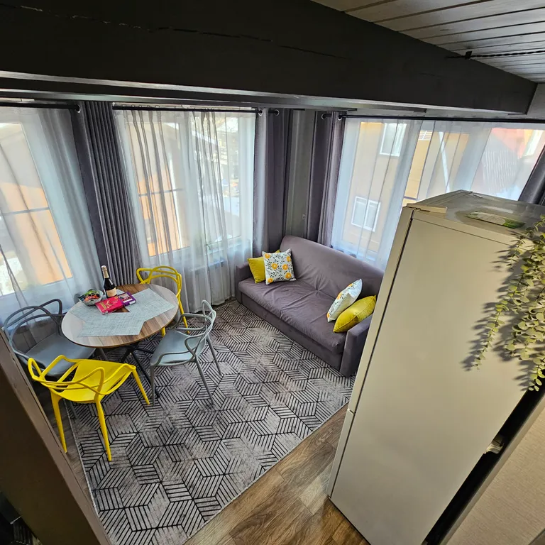 Стильная двухуровневая квартира