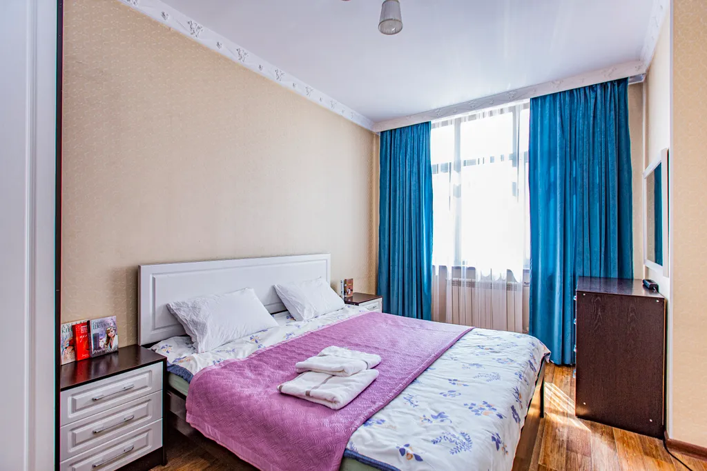 Просторная квартира для вашего отдыха и работы — аренда посуточно в Алматы