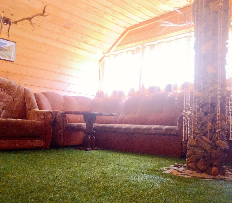 Уютный дом в таежном посёлке рядом с Телецким озером.