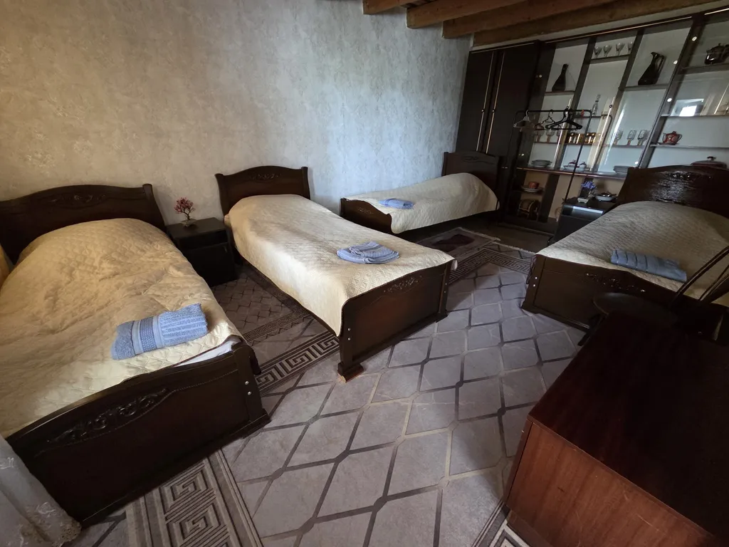 Живописный двухэтажный дом за выгодную цену