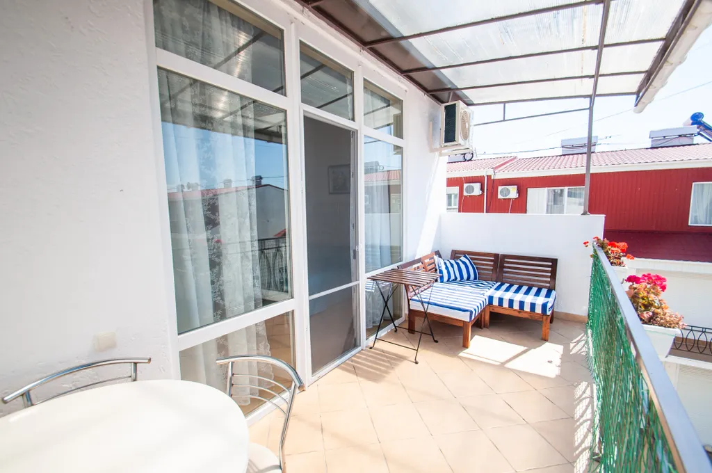 Студия с балконом астра 6