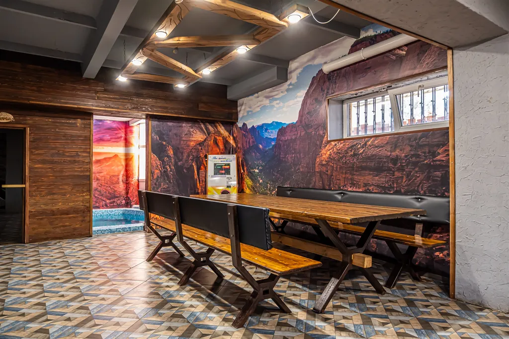 Большой дом с баней, бассейном, мангалом и парковкой