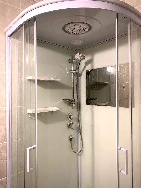 Студия в доме у метро