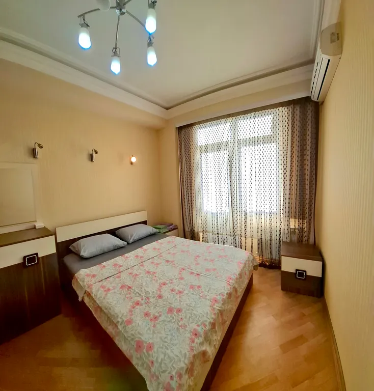 2-комнатная квартира в новопостроенном доме в центре