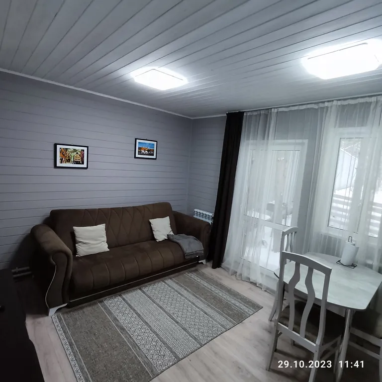 Дома на Родине