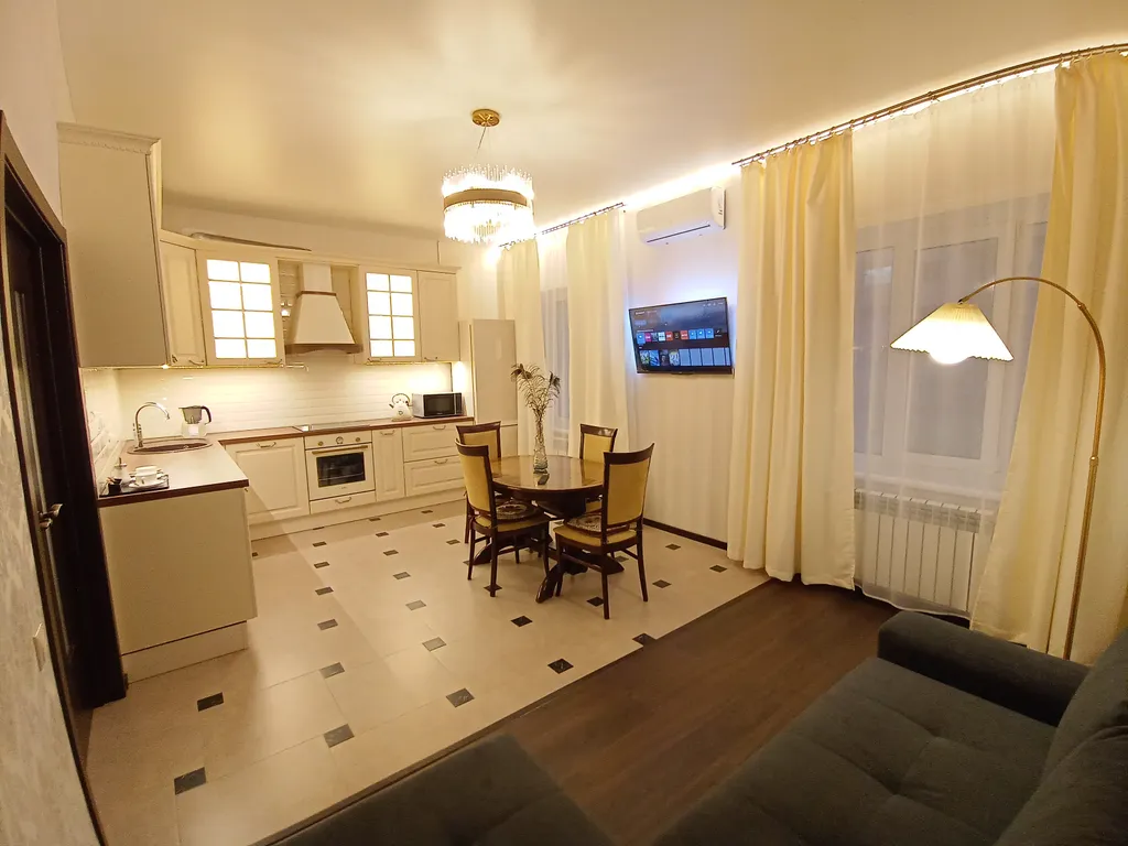 Новая просторная квартира в стиле Neo classik комфорт — аренда посуточно в Саратов