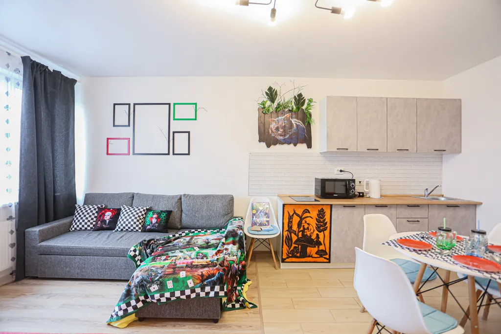 SunSet студия Алиса в стране Чудес