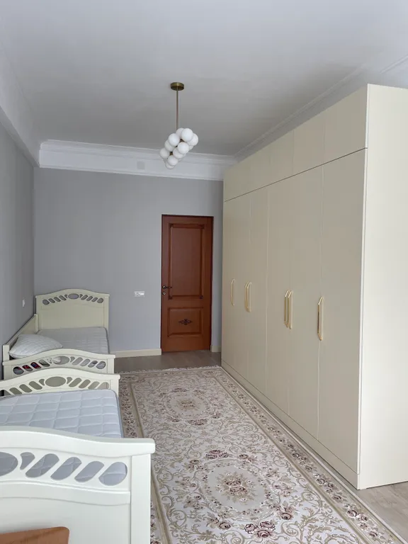 Просторная квартира в центре города , в 300 метрах от моря