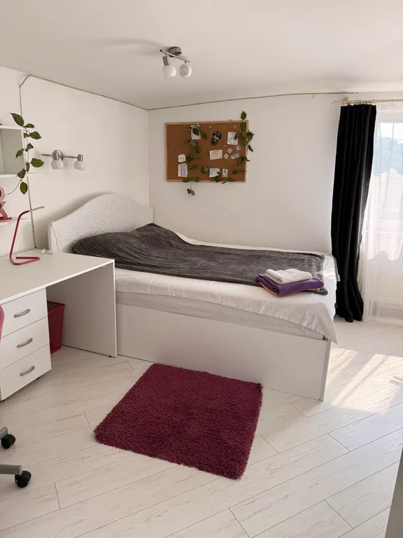 Сдается уютный дом в Ялте посуточно со скидкой с видом на море .