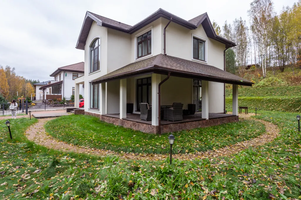 Коттедж Роскошный просторный коттедж для большой компании — Воейково