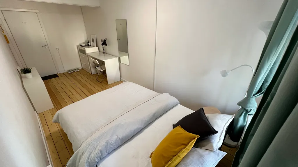 Уютная и светлая комната у Московского Кремля