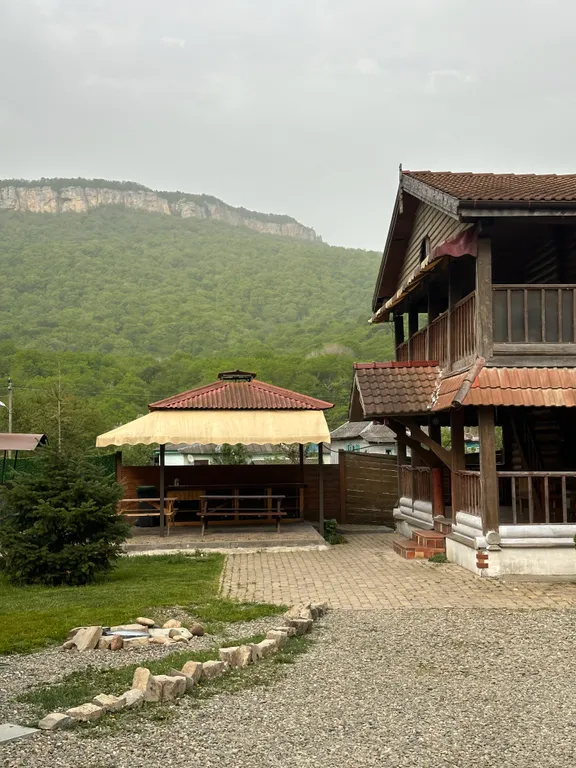 Дом из сруба с баней и бассейном