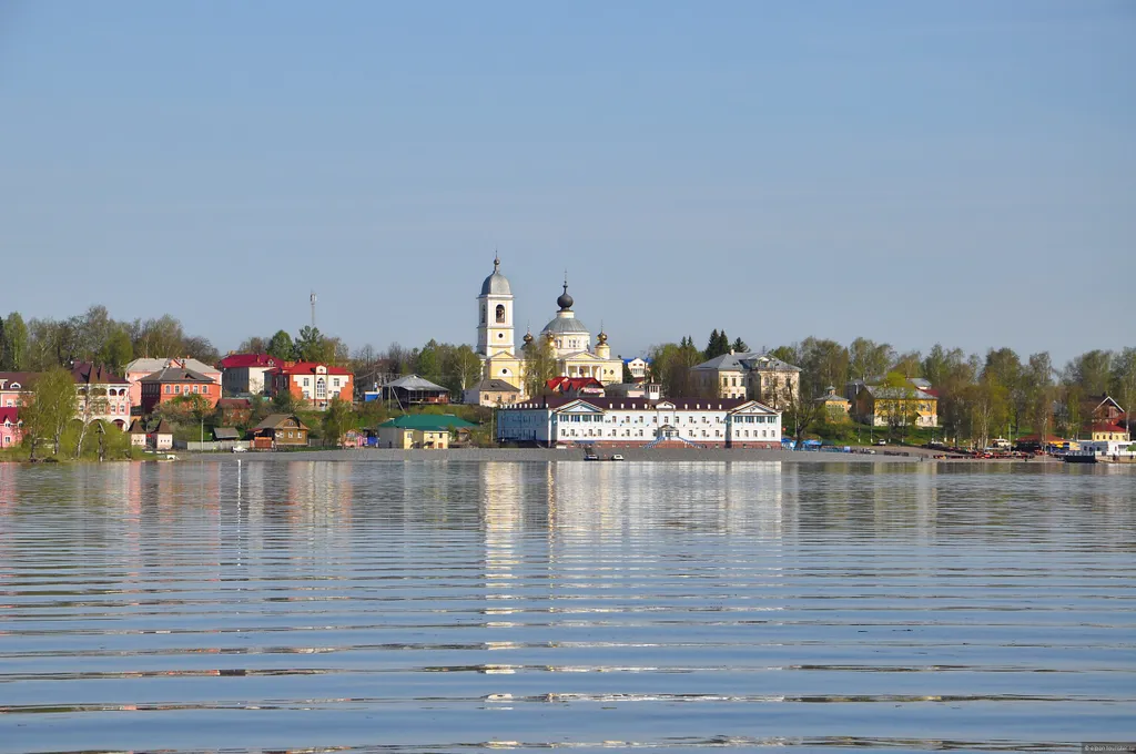 Вид с противоположного берега р. Волга