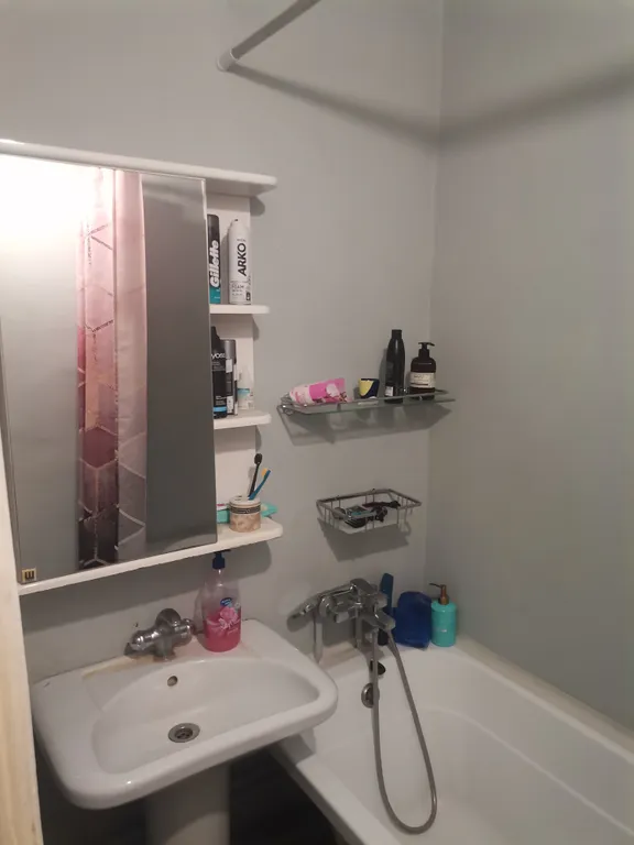 Квартира 2-к. квартира, 54,4 м², 2 кровати — Тюмень