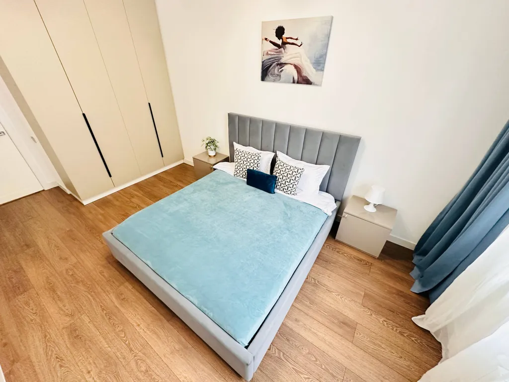 Квартира 3-комнатные апартаменты для 6 чел в центре рядом с ТРЦ Мега — аренда посуточно в Алматы