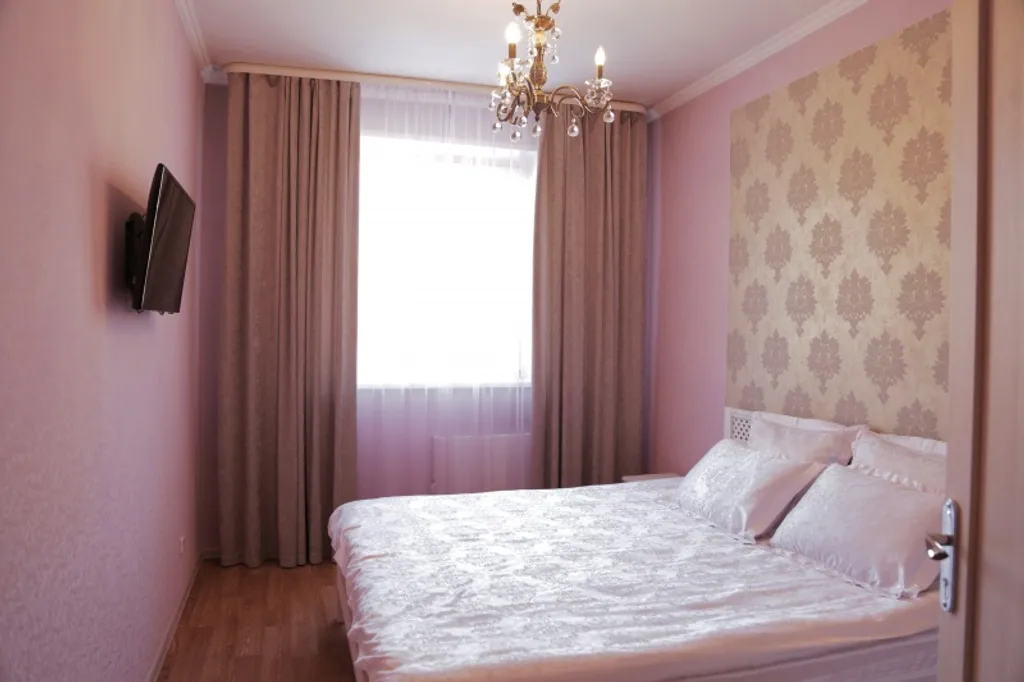 Квартира 2-комнатные апартаменты в самом центре города — аренда посуточно в Абакан