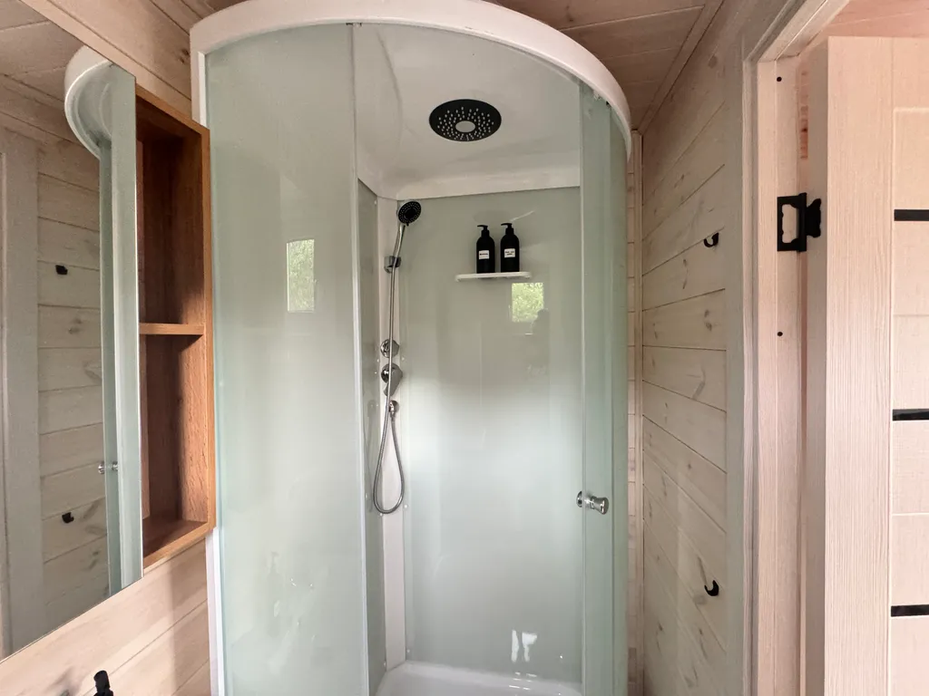 Домик с видом на горы