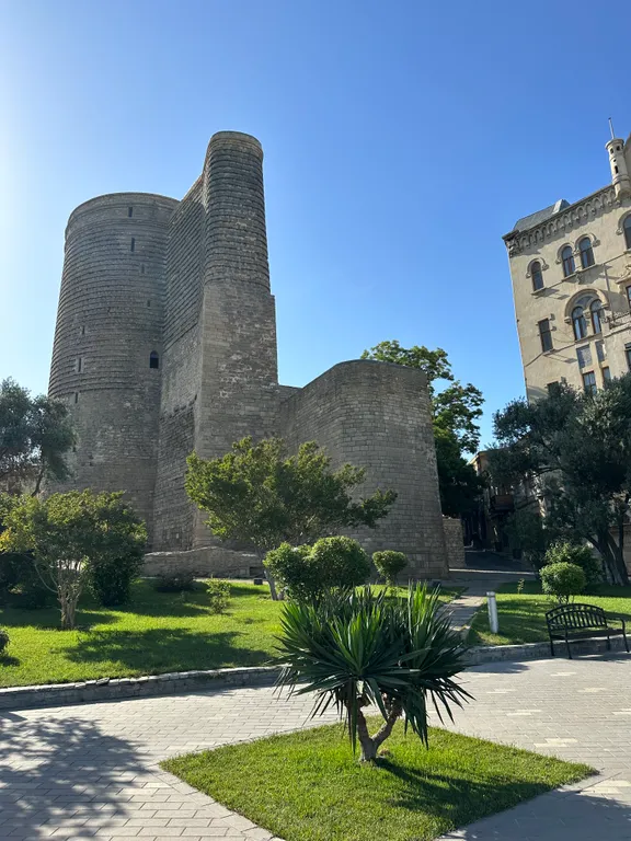 Апартамент в центральной исторической части Баку