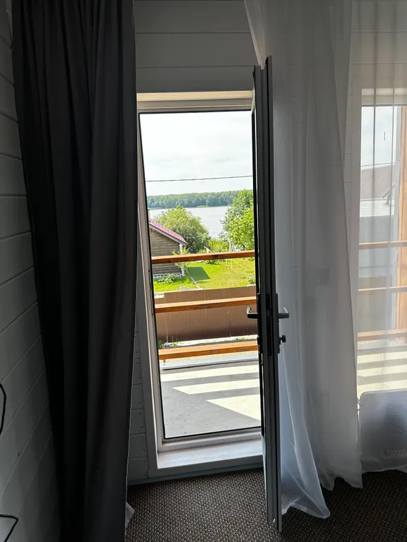 Коттедж с видом на Горьковское море