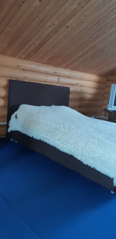 Дом на озере