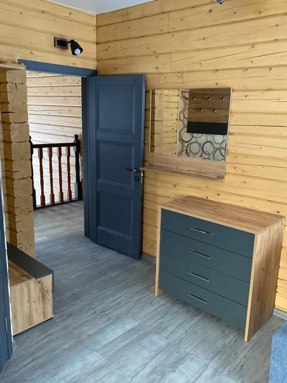 Усадьба в лесу с видом на горы