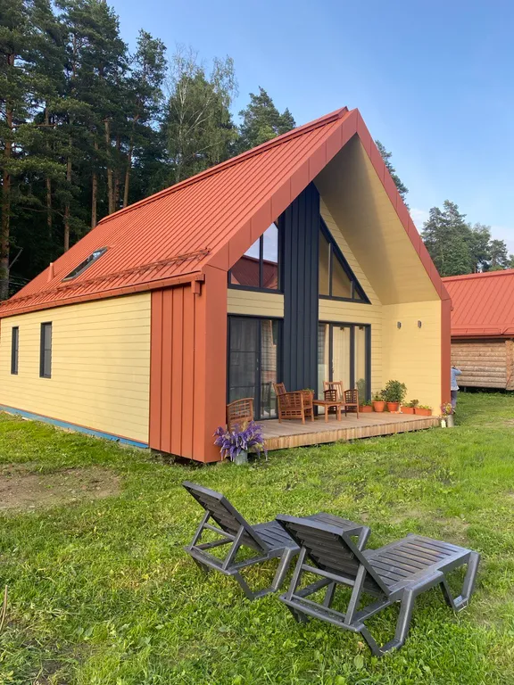 Новый дизайнерский гостевой дом на Рубском озере