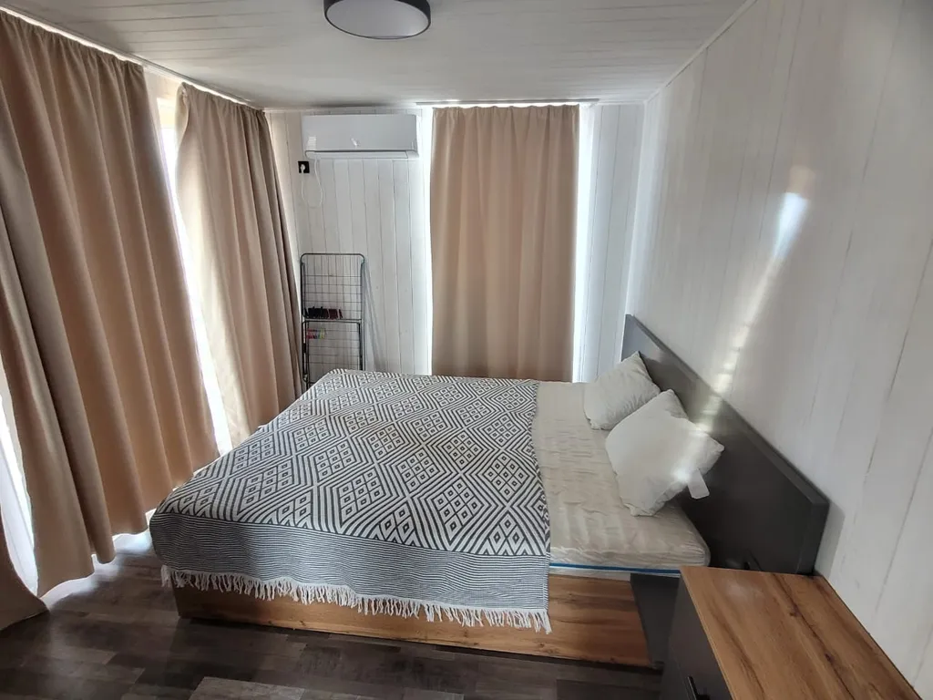 Новый комфортный чистый дом с террасой и видом на море