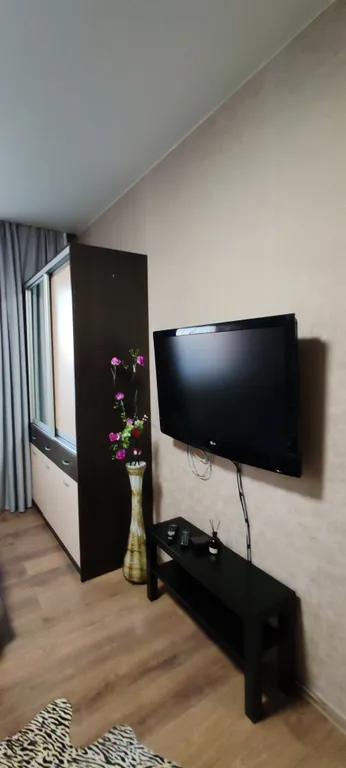 Квартира возле ТЦ Аура