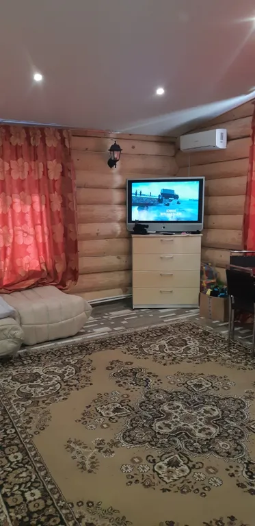 Дом на озере